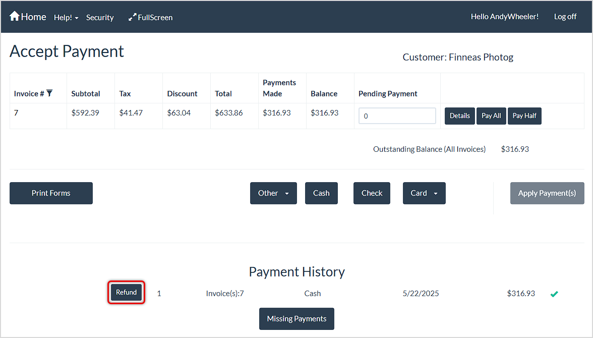 Image showing the Accept Payment page of the LifeSaver system with the Refund button highlighted.